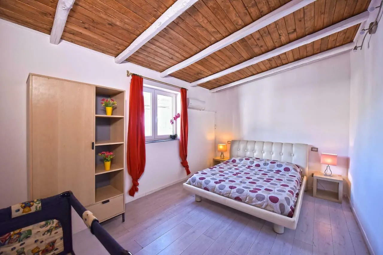 Apartament Panoramic Taormina Bay View 0*,