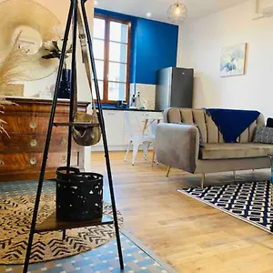 https://chez-marius-valence-proche-gare-centre.hotels-rhonealpes.com